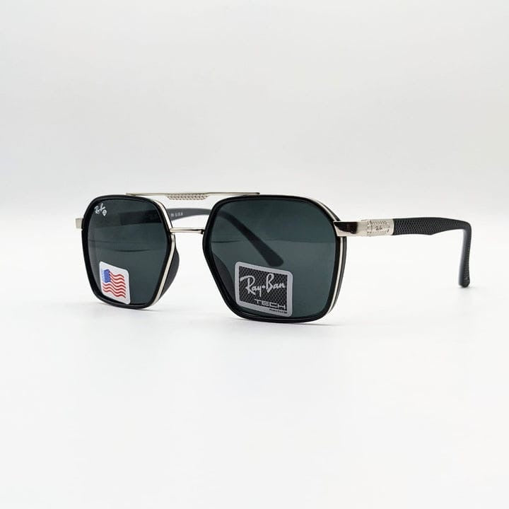 Ray-Ban RB22113 Navigators
